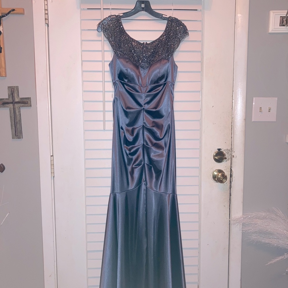 Ball dress